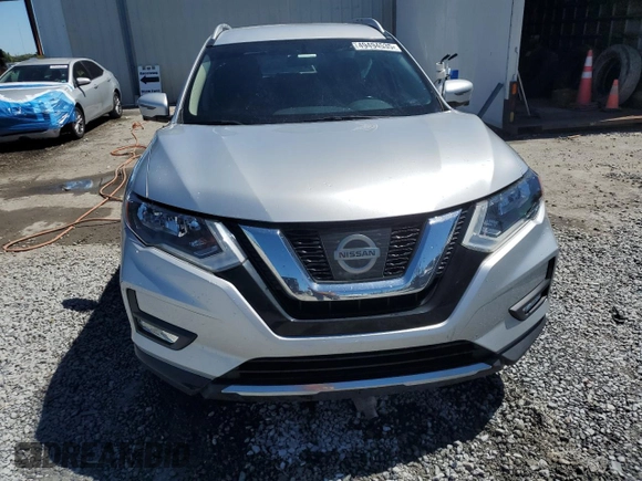 2017 Nissan Rogue SL with VIN JN8AT2MT5HW405585, listed as a Copart auction lot 49494535 with 93,390 mi miles and Non Repairable. Bid and sale history available at DreamBid. Image 5.