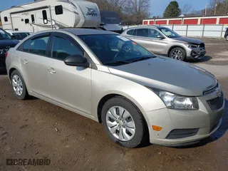2014 Chevrolet Cruze LS with VIN 1G1PB5SG1E7343312, listed as a IAAI auction lot 40888980 with 80,251 mi miles. Bid and sale history available at carsss.com. Image 1.