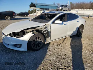 2020 Tesla Model S Long Range with VIN 5YJSA1E21LF369218, listed as a Copart auction lot 89139005 with 61,114 mi miles and Clean Title. Bid and sale history available at carsss.com. Image 1.