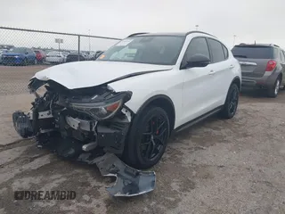 2020 Alfa Romeo Stelvio Sport z VIN ZASPAJAN3L7C94007, wystawiony jako IAAI lot #41606766 z przebiegiem Nie podano mil oraz . Historia ofert i sprzedaży dostępna na DreamBid. Obrazek 2.