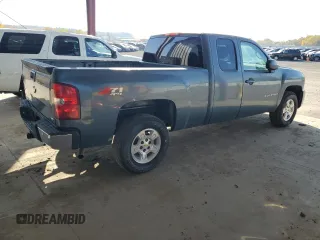 2008 Chevrolet Silverado 1500 LTZ with VIN 2GCEK19J981223901, listed as a Copart auction lot 76180714 with 95,436 mi miles and Clean Title. Bid and sale history available at DreamBid. Image 3.