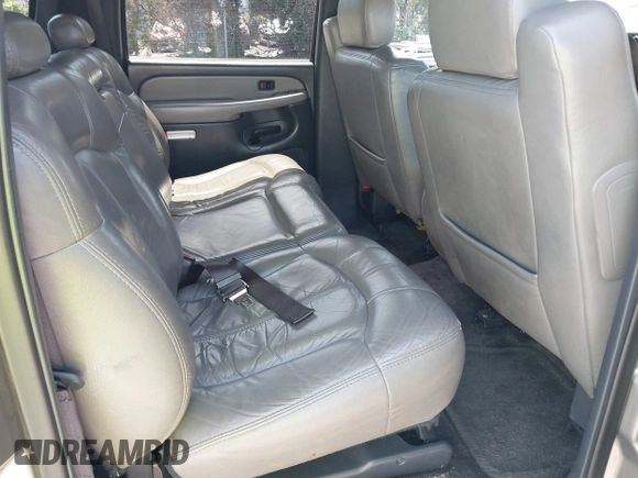 2002 Chevrolet Suburban LT with VIN 3GNFK16T02G349421, listed as a IAAI auction lot 42846814 with Not provided miles and . Bid and sale history available at DreamBid. Image 8.