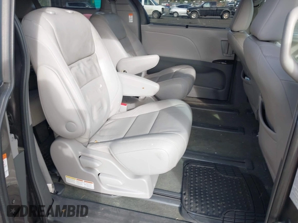 2015 Toyota Sienna Ltd with VIN 5TDDK3DC3FS124321, listed as a IAAI auction lot 41603367 with 120,922 mi miles. Bid and sale history available at carsss.com. Image 8.