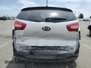 2013 Kia Sportage LX z VIN KNDPB3A26D7357884, wystawiony jako Copart lot #55836165 z przebiegiem 140 252 mil mil oraz Szkoda całkowita • Salvage title. Historia ofert i sprzedaży dostępna na DreamBid. Obrazek 6.