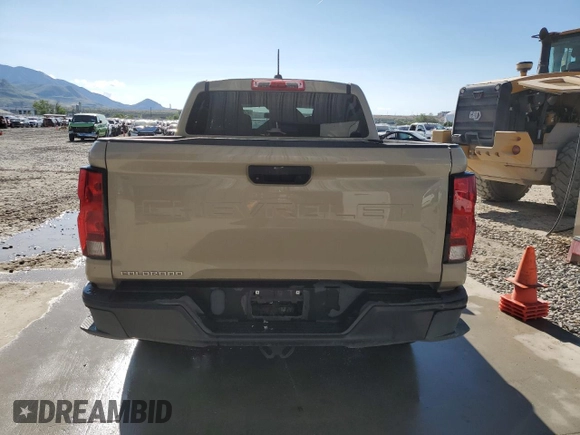 2023 Chevrolet Colorado 2WD Work Truck z VIN 1GCGSBEC8P1260447, wystawiony jako Copart lot #56100455 z przebiegiem 13 688 mil mil oraz Czysty tytuł • Clean title. Historia ofert i sprzedaży dostępna na DreamBid. Obrazek 6.