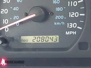 2000 Toyota Land Cruiser with VIN JT3HT05J7Y0110667, listed as a IAAI auction lot 41248220 with 208,043 mi miles. Bid and sale history available at carsss.com. Image 15.