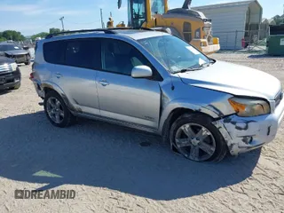 2006 Toyota RAV4 Sport with VIN JTMBK32V165000890, listed as a IAAI auction lot 41882078 with 184,761 mi miles. Bid and sale history available at carsss.com. Image 1.