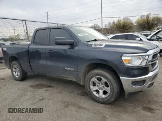 2019 Ram 1500 Tradesman z VIN 1C6SRFCT4KN662300, wystawiony jako Copart lot #52959345 z przebiegiem 133 477 mil mil oraz Szkoda całkowita • Salvage title. Historia ofert i sprzedaży dostępna na DreamBid. Obrazek 4.