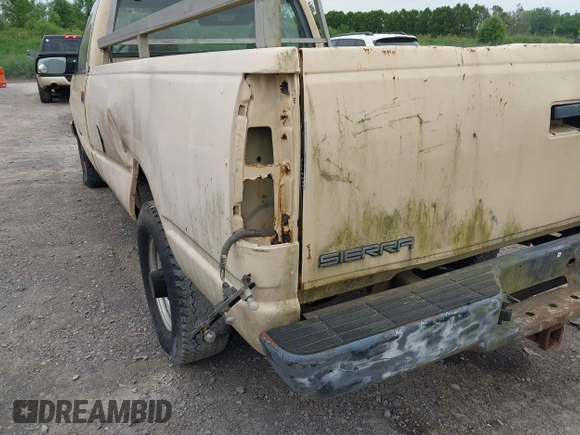 1995 GMC Sierra 3500 z VIN 1GTGC34K2SE536473, wystawiony jako IAAI lot #42487739 z przebiegiem 81 910 mil mil oraz . Historia ofert i sprzedaży dostępna na DreamBid. Obrazek 12.