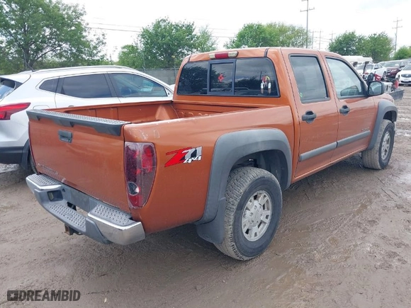 2005 Chevrolet Colorado 1SF LS Z71 with VIN 1GCDT136858153121, listed as a IAAI auction lot 41915498 with 195,131 mi miles. Bid and sale history available at carsss.com. Image 4.