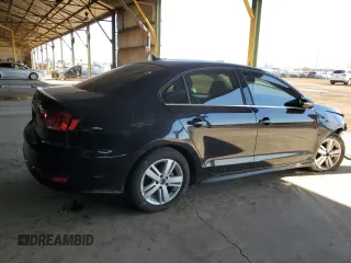 2013 Volkswagen Jetta Hybrid SE z VIN 3VW637AJXDM259158, wystawiony jako Copart lot #50423615 z przebiegiem 109 280 mil mil oraz Szkoda całkowita • Salvage title. Historia ofert i sprzedaży dostępna na DreamBid. Obrazek 3.
