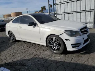 2014 Mercedes-Benz C 250 with VIN WDDGJ4HBXEG297100, listed as a Copart auction lot 85820664 with 146,605 mi miles and Clean Title. Bid and sale history available at DreamBid. Image 4.