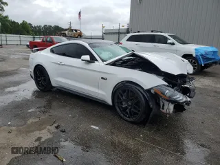 2018 Ford Mustang GT z VIN 1FA6P8CF1J5125457, wystawiony jako Copart lot #55941745 z przebiegiem 55 157 mil mil oraz Szkoda całkowita • Salvage title. Historia ofert i sprzedaży dostępna na DreamBid. Obrazek 4.