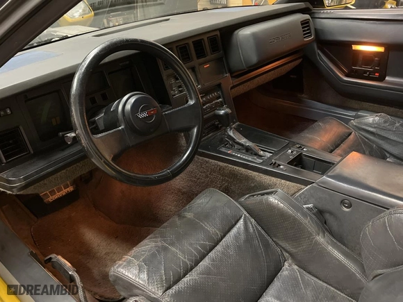 1986 Chevrolet Corvette with VIN 1G1YY6788G5905988, listed as a Copart auction lot 45425575 with 44,988 mi miles and Salvage Title. Bid and sale history available at carsss.com. Image 9.