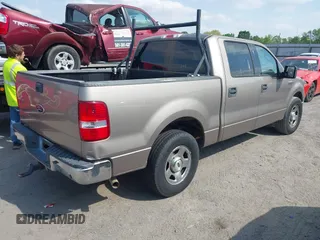 2004 Ford F-150 XLT with VIN 1FTRW12W74KD52290, listed as a IAAI auction lot 42066324 with 252,866 mi miles. Bid and sale history available at carsss.com. Image 4.