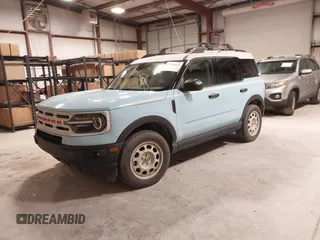 2023 Ford Bronco Sport Heritage z VIN 3FMCR9G63PRD69460, wystawiony jako IAAI lot #41588444 z przebiegiem 29 761 mil mil oraz . Historia ofert i sprzedaży dostępna na DreamBid. Obrazek 17.