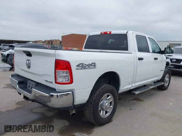 2019 Ram 2500 Tradesman with VIN 3C6UR5CJ3KG512575, listed as a IAAI auction lot 42354322 with 61,965 mi miles and . Bid and sale history available at DreamBid. Image 4.