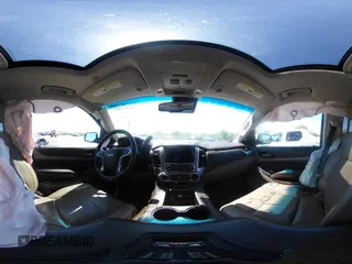 2017 Chevrolet Suburban LT z VIN 1GNSKHKC9HR268651, wystawiony jako IAAI lot #42125406 z przebiegiem 174 451 mil mil oraz . Historia ofert i sprzedaży dostępna na DreamBid. Obrazek 19.