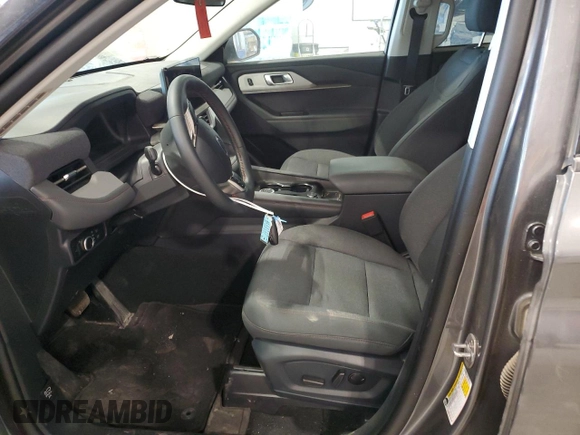 2025 Ford Explorer Active with VIN 1FMUK8DH5SGA03444, listed as a Copart auction lot 56217955 with 11,733 mi miles and Salvage title. Bid and sale history available at DreamBid. Image 7.