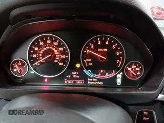 2015 BMW 3 Series 328i xDrive с VIN WBA3B5C57FP652994, выставлен на аукционе IAAI как лот 41917971 с пробегом 171 342 миль миль и . История ставок и продаж доступна на DreamBid. Изображение 7.