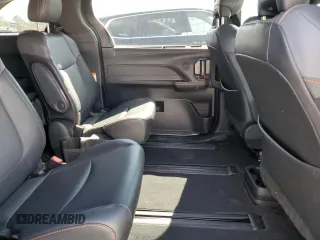 2022 Toyota Sienna XSE z VIN 5TDXRKECXNS123991, wystawiony jako Copart lot #46129125 z przebiegiem 74 317 mil mil oraz Szkoda całkowita • Salvage title. Historia ofert i sprzedaży dostępna na DreamBid. Obrazek 11.