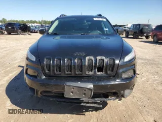 2017 Jeep Cherokee Altitude с VIN 1C4PJLAB4HW617116, выставлен на аукционе Copart как лот 44981425 с пробегом 239 447 миль миль и Списание • Salvage title. История ставок и продаж доступна на DreamBid. Изображение 5.