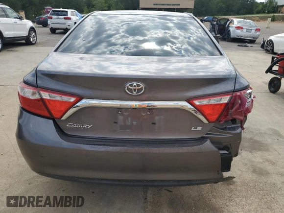 2015 Toyota Camry XLE z VIN 4T1BF1FK4FU060219, wystawiony jako Copart lot #58141715 z przebiegiem 256 926 mil mil oraz Czysty tytuł • Clean title. Historia ofert i sprzedaży dostępna na DreamBid. Obrazek 6.
