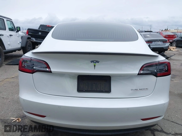 2020 Tesla Model 3 Performance z VIN 5YJ3E1EC4LF625109, wystawiony jako IAAI lot #41735149 z przebiegiem 95 010 mil mil oraz . Historia ofert i sprzedaży dostępna na DreamBid. Obrazek 17.
