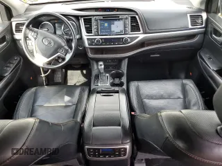 2017 Toyota Highlander Limited с VIN 5TDDZRFH7HS371965, выставлен на аукционе Copart как лот 65534405 с пробегом 254 178 миль миль и Чистый • Clean title. История ставок и продаж доступна на DreamBid. Изображение 8.