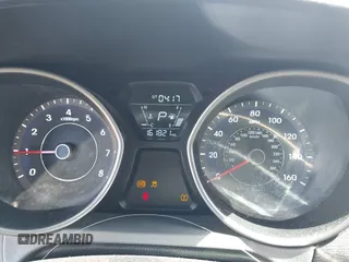 2015 Hyundai Elantra SE z VIN 5NPDH4AE5FH573354, wystawiony jako IAAI lot #41891143 z przebiegiem 161 821 mil mil oraz . Historia ofert i sprzedaży dostępna na DreamBid. Obrazek 7.