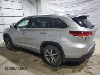 2018 Toyota Highlander SE z VIN 5TDJZRFH0JS861771, wystawiony jako Copart lot #58091495 z przebiegiem 210 862 mil mil oraz Szkoda całkowita • Salvage title. Historia ofert i sprzedaży dostępna na DreamBid. Obrazek 2.