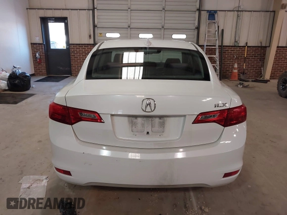 2013 Acura ILX with VIN 19VDE1F33DE019044, listed as a IAAI auction lot 41601790 with 271,575 mi miles. Bid and sale history available at carsss.com. Image 16.