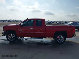 2013 Chevrolet Silverado 1500 LT with VIN 1GCRCSE05DZ286934, listed as a IAAI auction lot 41522331 with 152,077 mi miles. Bid and sale history available at carsss.com. Image 15.
