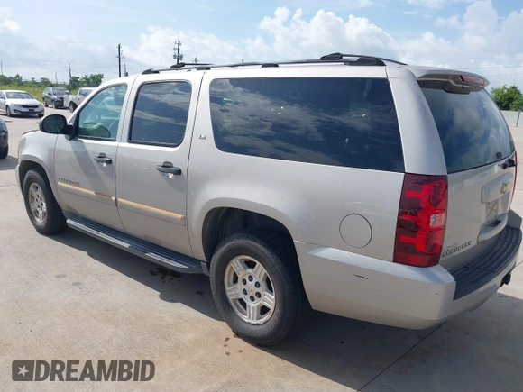 2007 Chevrolet Suburban LT with VIN 3GNFC16037G199184, listed as a IAAI auction lot 42666370 with 259,929 mi miles and . Bid and sale history available at DreamBid. Image 3.