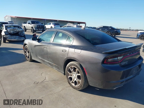 2015 Dodge Charger SXT z VIN 2C3CDXJG1FH746276, wystawiony jako IAAI lot #40925452 z przebiegiem 121 070 mil mil oraz . Historia ofert i sprzedaży dostępna na DreamBid. Obrazek 3.