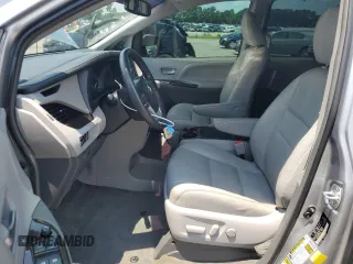 2017 Toyota Sienna XLE Auto Access Seat with VIN 5TDYZ3DC2HS815159, listed as a Copart auction lot 63634705 with 121,594 mi miles and Salvage title. Bid and sale history available at DreamBid. Image 7.