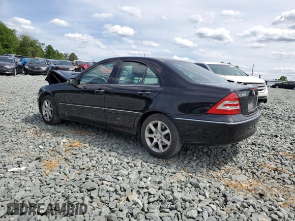 2007 Mercedes-Benz C with VIN WDBRF87J47F856748, listed as a Copart auction lot 56274605 with 165,551 mi miles and Salvage title. Bid and sale history available at DreamBid. Image 2.