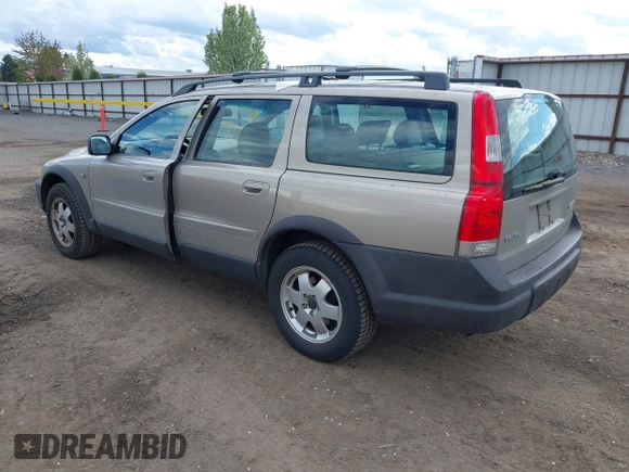 2002 Volvo V70 with VIN YV1SZ58D321064933, listed as a IAAI auction lot 42110198 with 124,324 mi miles and . Bid and sale history available at DreamBid. Image 3.