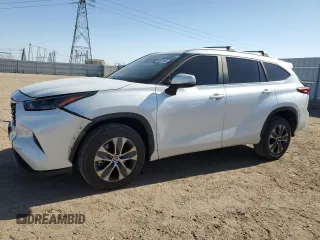 2023 Toyota Highlander L z VIN 5TDKDRAH9PS041904, wystawiony jako Copart lot #57425145 z przebiegiem 30 953 mil mil oraz Szkoda całkowita • Salvage title. Historia ofert i sprzedaży dostępna na DreamBid. Obrazek 1.