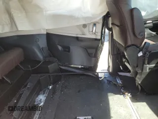 2024 Toyota Sienna Platinum z VIN 5TDESKFC7RS125570, wystawiony jako Copart lot #53282525 z przebiegiem 7298 mil mil oraz Szkoda całkowita • Salvage title. Historia ofert i sprzedaży dostępna na DreamBid. Obrazek 11.