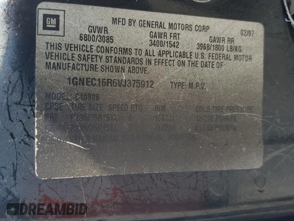 1997 Chevrolet Suburban with VIN 1GNEC16R6VJ375912, listed as a Copart auction lot 46957475 with 252,367 mi miles and Salvage Title. Bid and sale history available at carsss.com. Image 16.