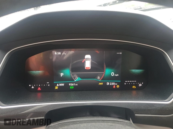 2024 Volkswagen Tiguan SE R-Line Black with VIN 3VV8B7AXXRM124760, listed as a Copart auction lot 59147895 with 9,261 mi miles and Salvage title. Bid and sale history available at DreamBid. Image 9.