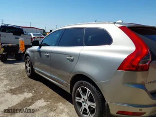 2015 Volvo XC60 T6 Drive-E Platinum with VIN YV449MDM8F2664536, listed as a IAAI auction lot 42037988 with 126,550 mi miles. Bid and sale history available at carsss.com. Image 14.