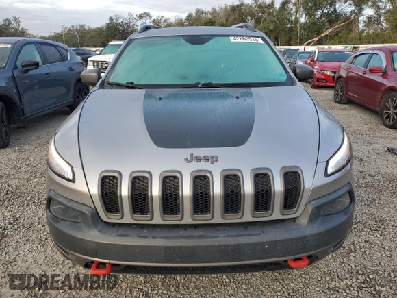 2014 Jeep Cherokee Trailhawk with VIN 1C4PJMBB3EW158869, listed as a Copart auction lot 42860515 with 135,172 mi miles and Non repairable. Bid and sale history available at DreamBid. Image 5.