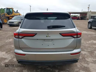 2022 Mitsubishi Outlander ES z VIN JA4J3TA8XNZ015216, wystawiony jako IAAI lot #41912607 z przebiegiem 93 728 mil mil oraz . Historia ofert i sprzedaży dostępna na DreamBid. Obrazek 16.