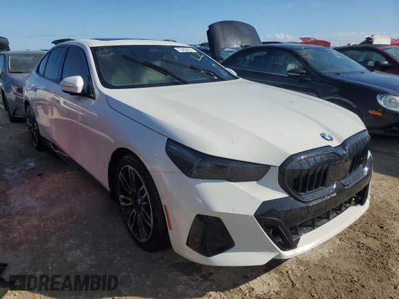2024 BMW 5 Series 540i xDrive with VIN WBA63FJ00RCS54173, listed as a Copart auction lot 75450474 with 0 mi miles and Non Repairable. Bid and sale history available at carsss.com. Image 4.