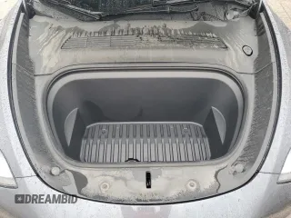 2021 Tesla Model Y Long Range z VIN 5YJYGDEE6MF209034, wystawiony jako Copart lot #57313585 z przebiegiem 54 259 mil mil oraz Szkoda całkowita • Salvage title. Historia ofert i sprzedaży dostępna na DreamBid. Obrazek 11.