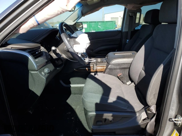 2020 Chevrolet Tahoe LS with VIN 1GNSCAKC4LR194911, listed as a Copart auction lot 83041644 with 118,716 mi miles and Salvage title. Bid and sale history available at DreamBid. Image 7.