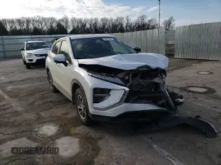 2022 Mitsubishi Eclipse Cross ES z VIN JA4ATUAA4NZ039908, wystawiony jako Copart lot #46615885 z przebiegiem 74 316 mil mil oraz Szkoda całkowita • Salvage title. Historia ofert i sprzedaży dostępna na DreamBid. Obrazek 12.