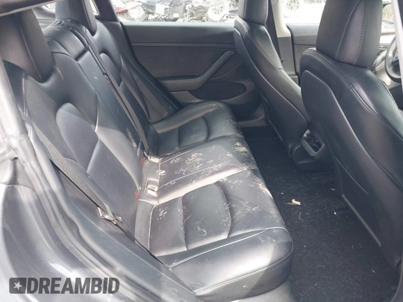 2023 Tesla Model 3 z VIN 5YJ3E1EA5PF451085, wystawiony jako IAAI lot #41941655 z przebiegiem 56 532 mil mil oraz . Historia ofert i sprzedaży dostępna na DreamBid. Obrazek 8.